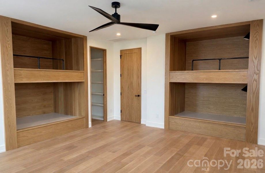 Bedroom 2 w/custom built-in Full Bunkbeds. Jack & Jill Bathroom
