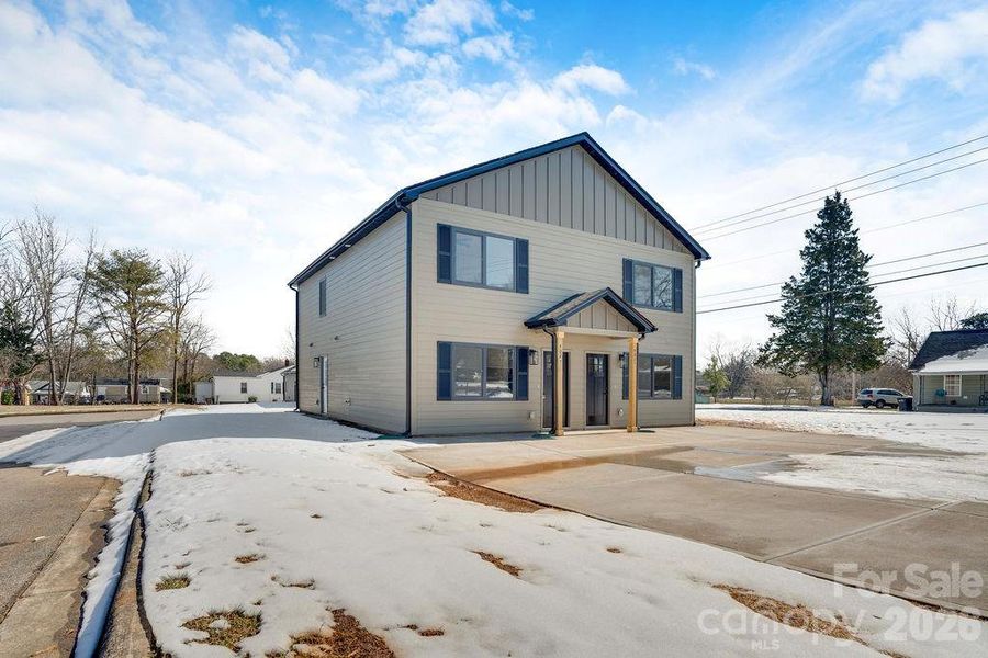 Image 28 of a home in .