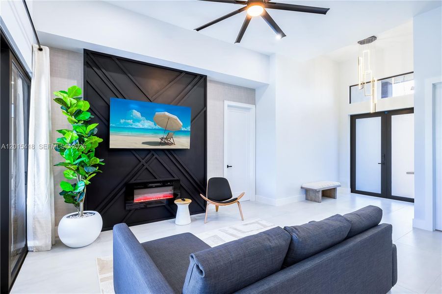 Furnished interior view inside a new home in , Cape Coral (Image 7).