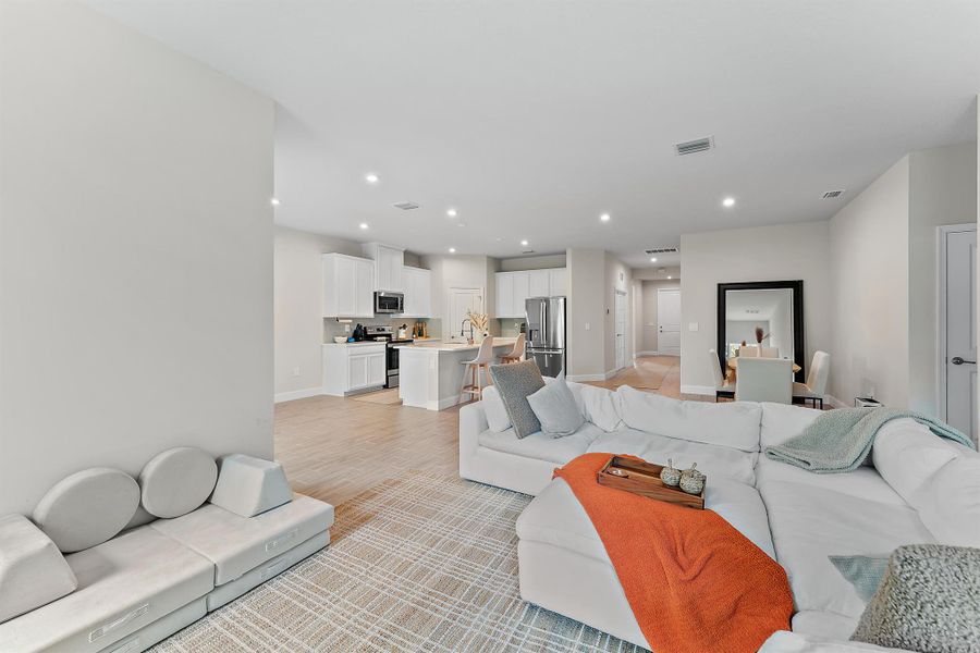 Furnished interior view inside a new home in Banyan Bay, Stuart (Image 54).