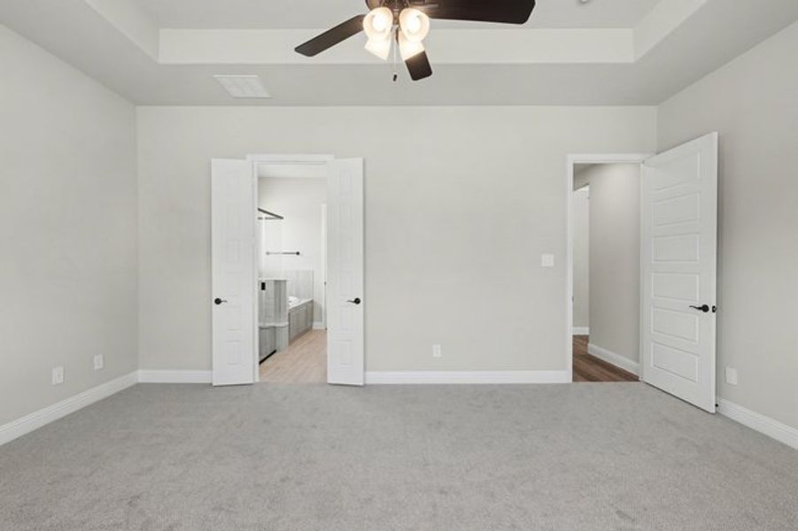 Spacious, unfurnished interior of a new home in Sagebrush Addition, Midlothian (Image 20). Spacious, unfurnished interior of a new home in Sagebrush Addition, Midlothian (Image 20).