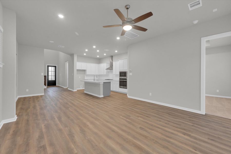 Spacious, unfurnished interior of a new home in Summer Place  35', Montgomery (Image 25).