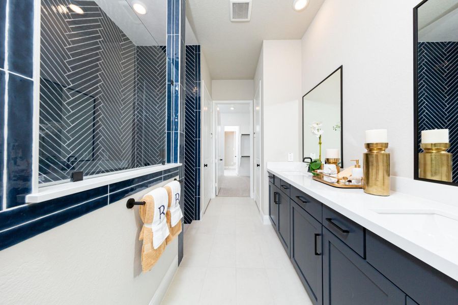 Furnished interior view inside a new home in Sienna: Signature Series, Missouri City (Image 5).