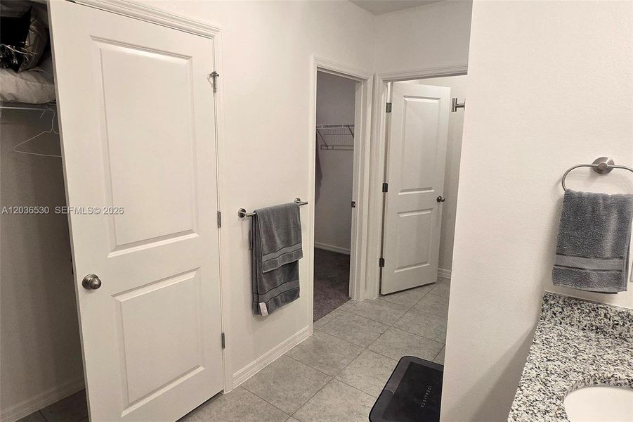 Furnished interior view inside a new home in Hammock Reserve, Haines City (Image 43).