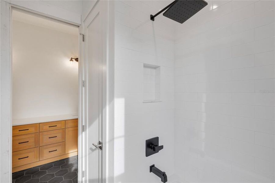 Spacious, unfurnished interior of a new home in , Tampa (Image 54). Spacious, unfurnished interior of a new home in , Tampa (Image 54).