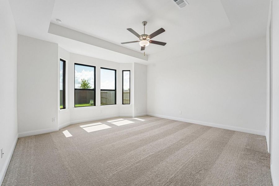 Spacious, unfurnished interior of a new home in Del Bello Lakes 60', Manvel (Image 21).