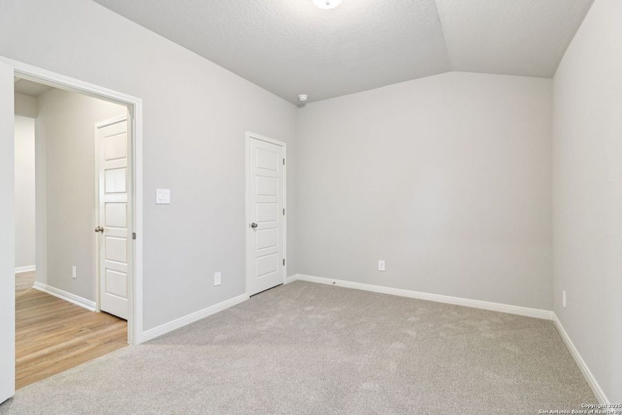 Spacious, unfurnished interior of a new home in Arcadia Ridge - Classic Series, San Antonio (Image 33).