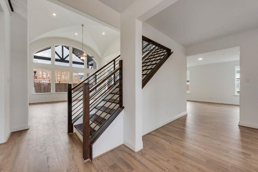 Spacious, unfurnished interior of a new home in Cedar Ridge Estates, Grand Prairie (Image 20). Spacious, unfurnished interior of a new home in Cedar Ridge Estates, Grand Prairie (Image 20).