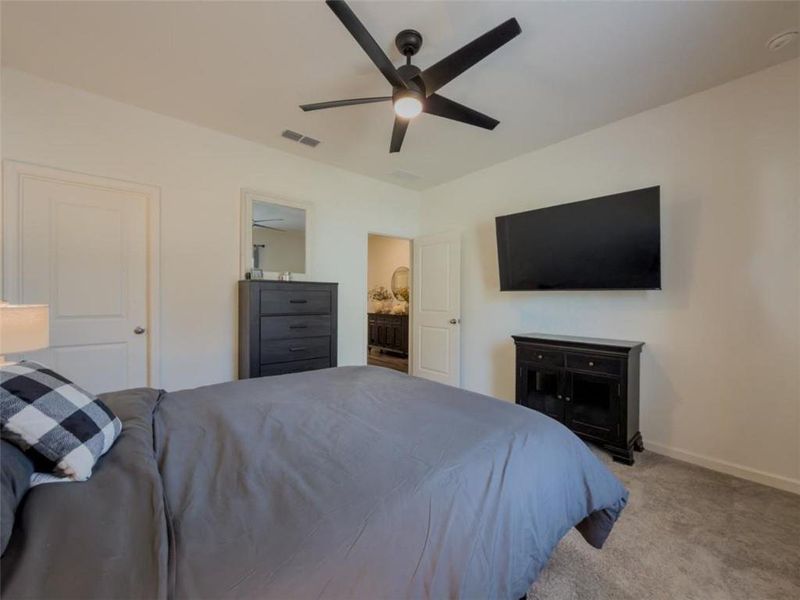 Furnished interior view inside a new home in Bentwater, Hoschton (Image 43). Furnished interior view inside a new home in Bentwater, Hoschton (Image 43).