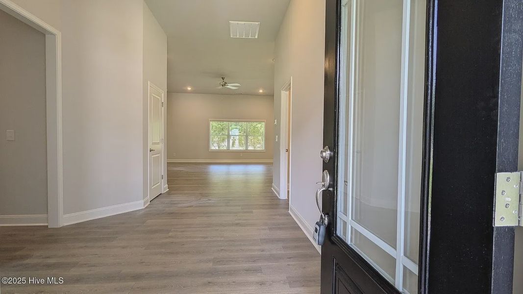 Spacious, unfurnished interior of a new home in Harvest Creek, Nashville (Image 6). Spacious, unfurnished interior of a new home in Harvest Creek, Nashville (Image 6).