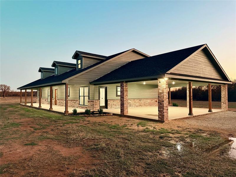 Exterior details and patio area of a home in , Chico (Image 16).