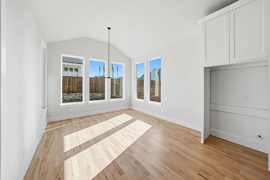 Spacious, unfurnished interior of a new home in Quail Hollow, Rockwall (Image 20). Spacious, unfurnished interior of a new home in Quail Hollow, Rockwall (Image 20).