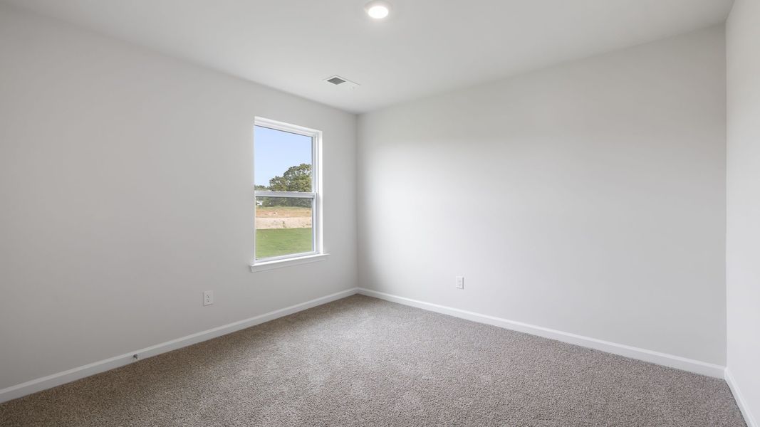 Spacious, unfurnished interior of a new home in Cedar Gap, Fountain Inn (Image 24).