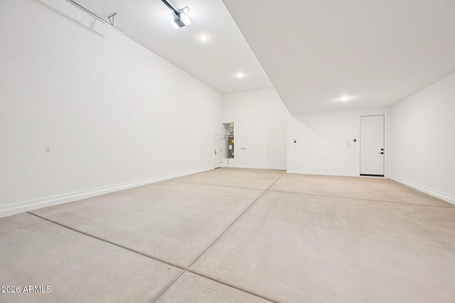 35-web-or-mls-W Brown St-S2703-035