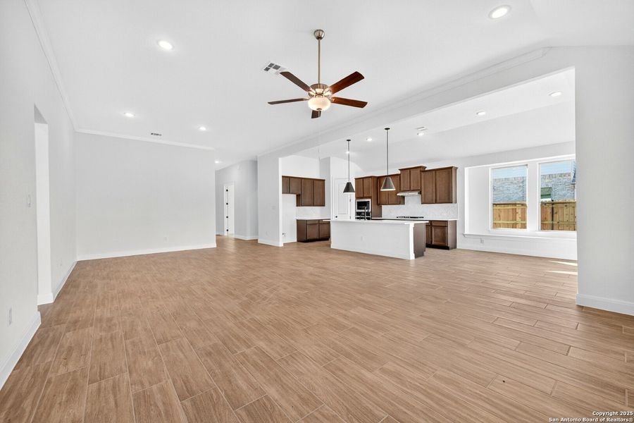 Spacious, unfurnished interior of a new home in Preserve at Annabelle Ranch, San Antonio (Image 28).