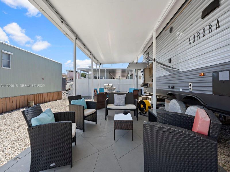 Exterior details and patio area of a home in , Key Largo (Image 18).