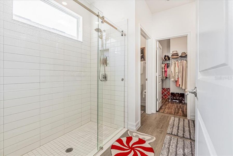 Furnished interior view inside a new home in Pearl Estates, Lutz (Image 36).