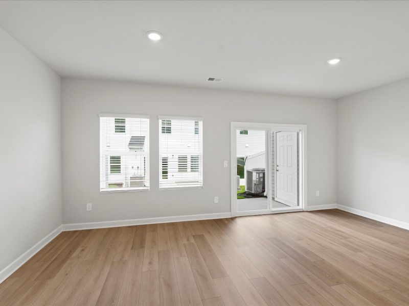 Spacious, unfurnished interior of a new home in Valentine Townes, Greer (Image 11).