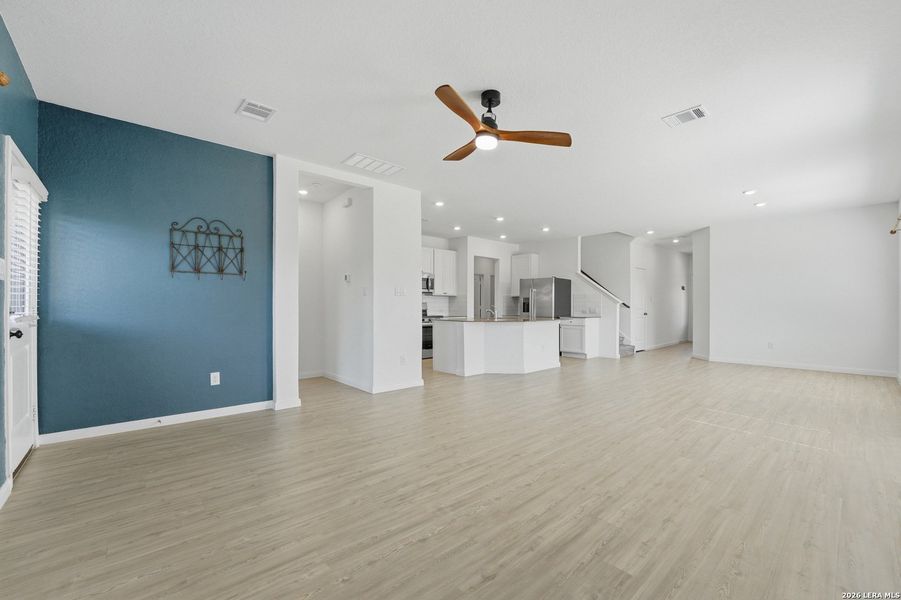 Spacious, unfurnished interior of a new home in Guadalupe Heights, Seguin (Image 16).