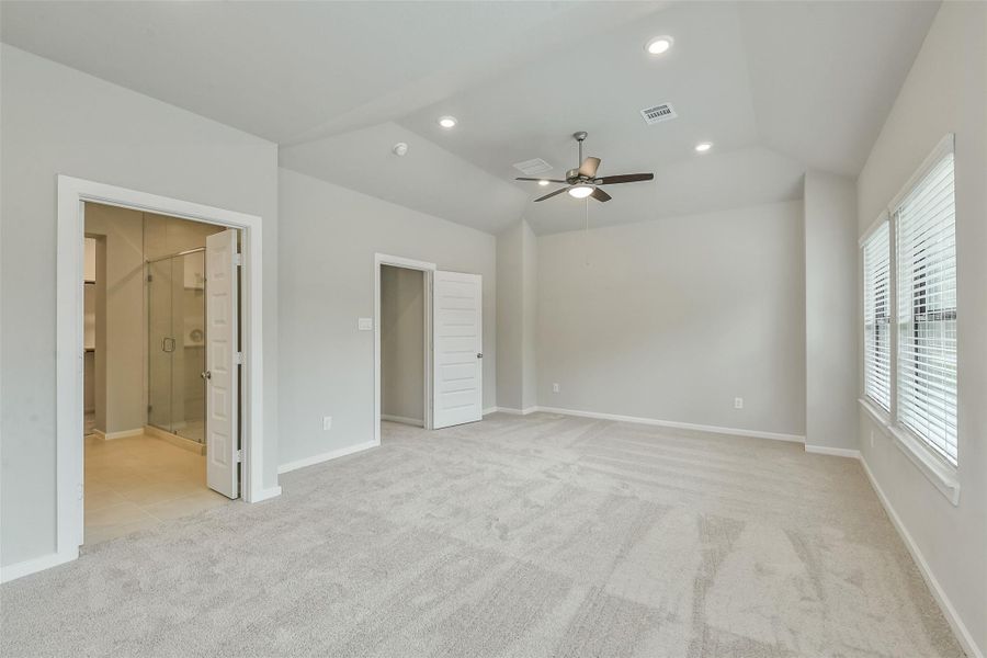Spacious, unfurnished interior of a new home in Summer Place  35', Montgomery (Image 18).