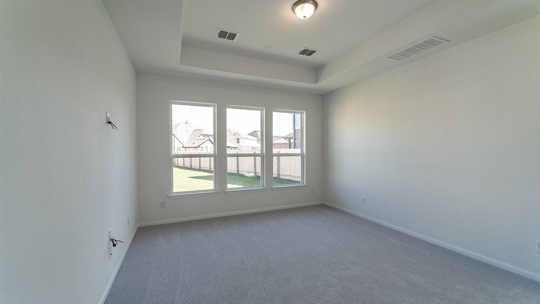 Spacious, unfurnished interior of a new home in Santa Rita Ranch, Liberty Hill (Image 22).