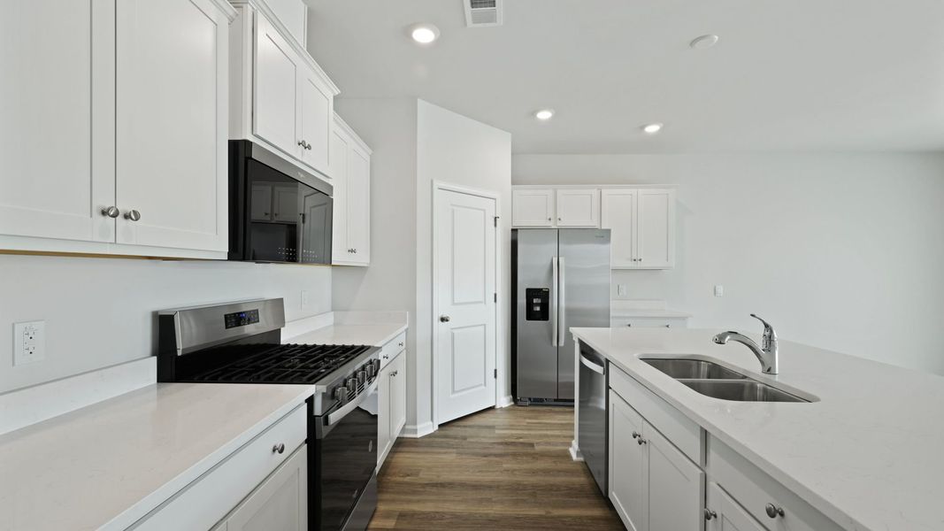 Representative furnished interior of a home built from the DARBY-EXP by D.R. Horton in Lakeview at Kitfield, Moncks Corner (Image 7).