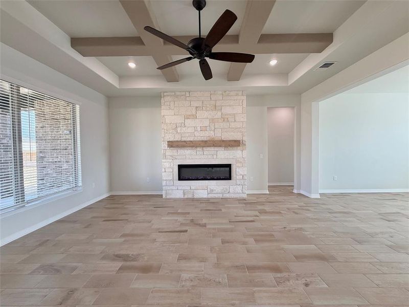 Spacious, unfurnished interior of a new home in , Lorena (Image 26).