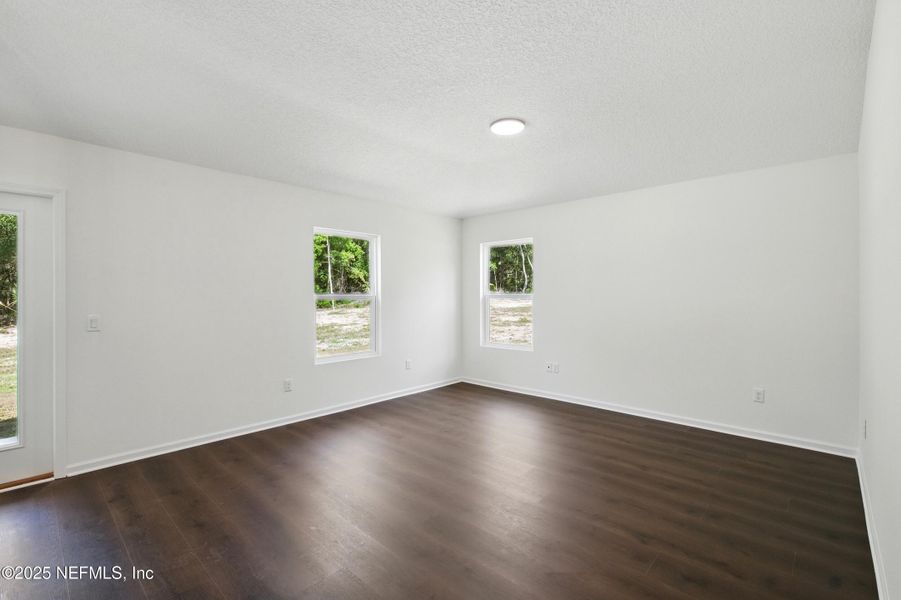 Spacious, unfurnished interior of a new home in , Satsuma (Image 17).