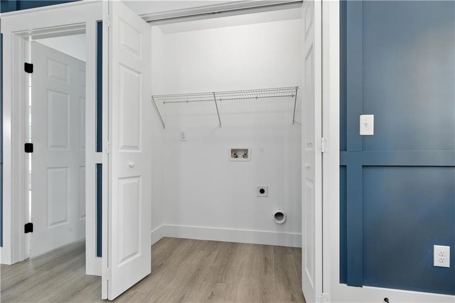 Spacious, unfurnished interior of a new home in , Dallas (Image 13).