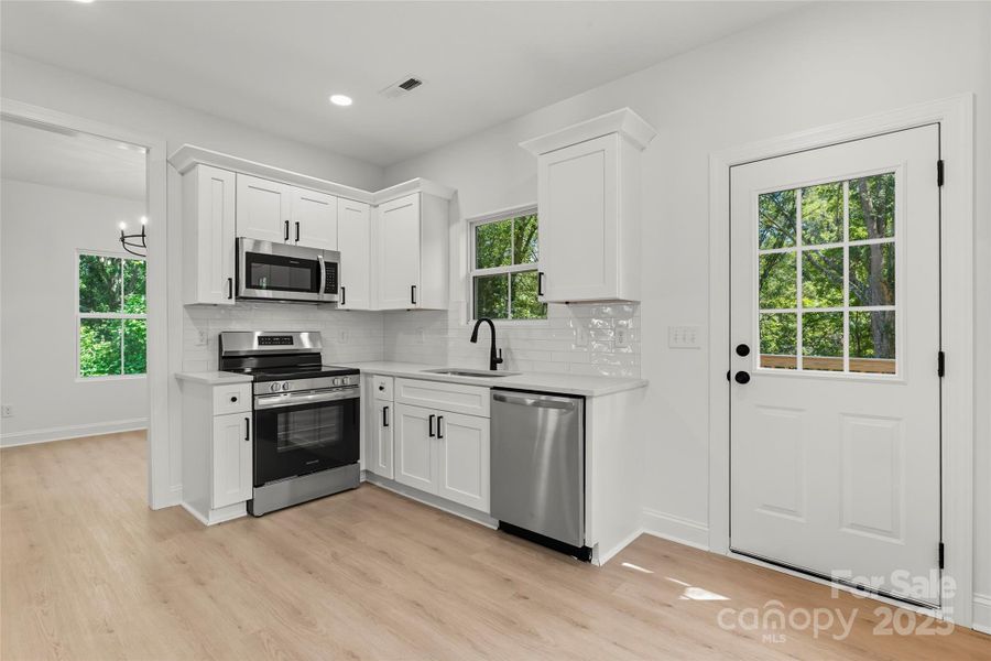Furnished interior view inside a new home in , Gastonia (Image 6).