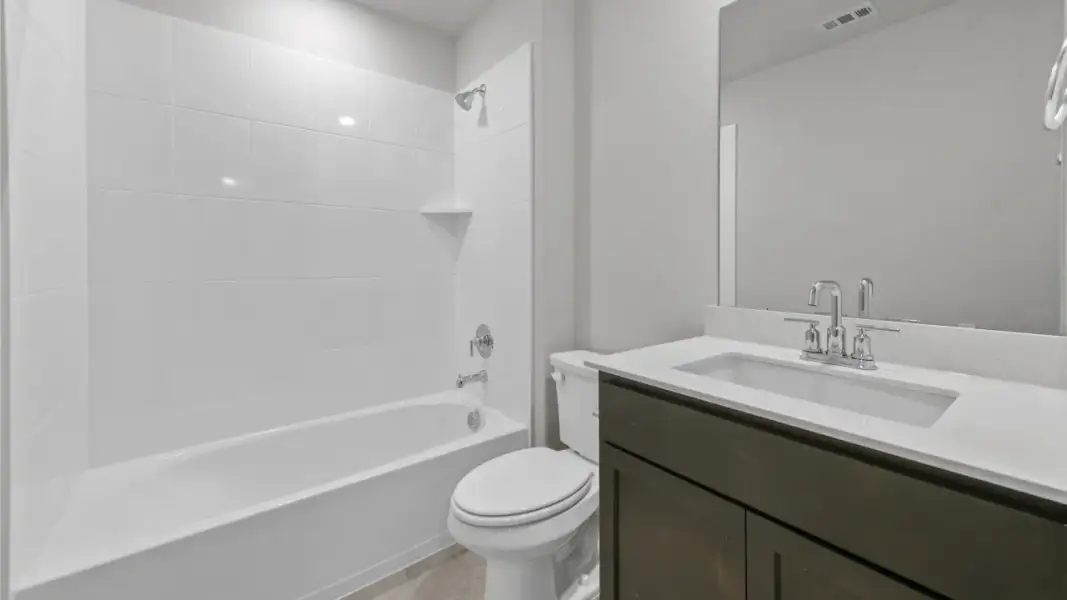 Furnished interior view inside a new home in Elevon, Lavon (Image 9).