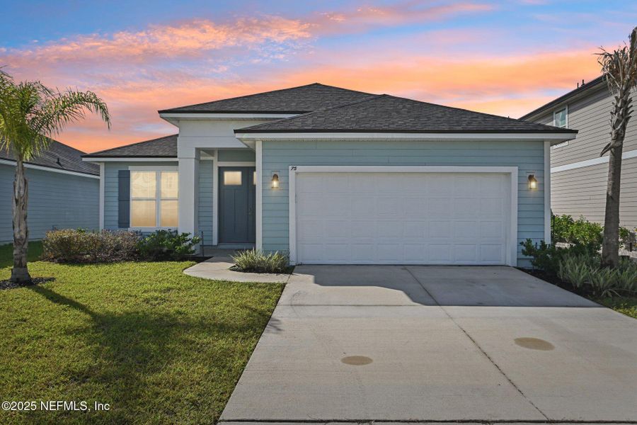 Image 32 of a home in Cordova Palms.