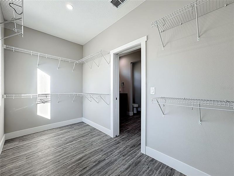 Spacious, unfurnished interior of a new home in , Orlando (Image 28). Spacious, unfurnished interior of a new home in , Orlando (Image 28).