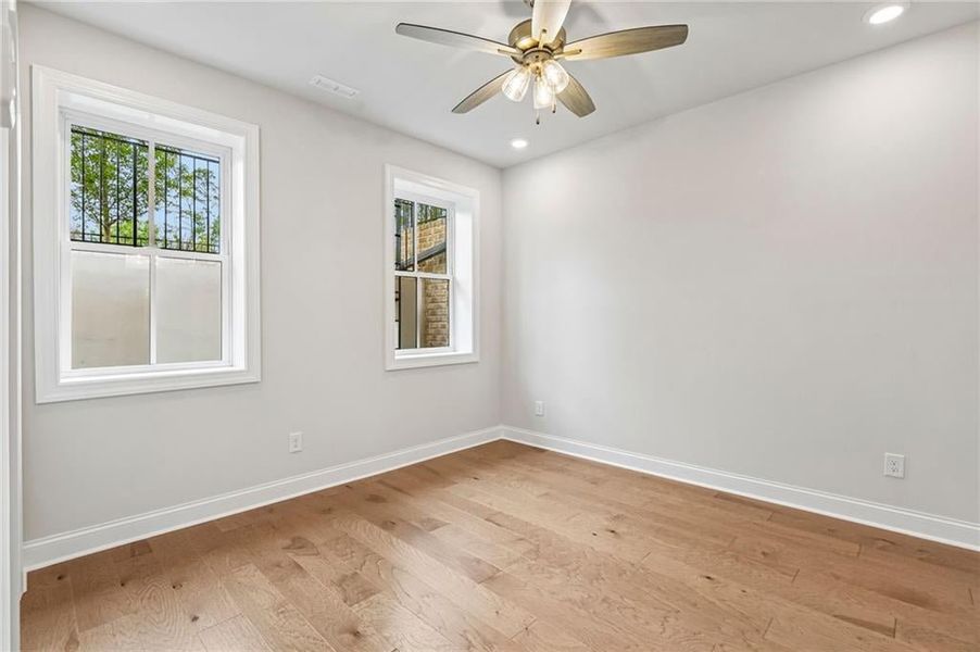 Spacious, unfurnished interior of a new home in Byers Park, Alpharetta (Image 28).