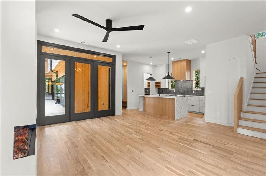 Spacious, unfurnished interior of a new home in , Atlanta (Image 37). Spacious, unfurnished interior of a new home in , Atlanta (Image 37).