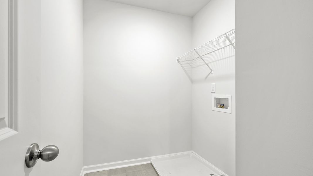 Spacious, unfurnished interior of a new home in Forest Creek, Winston-Salem (Image 16).