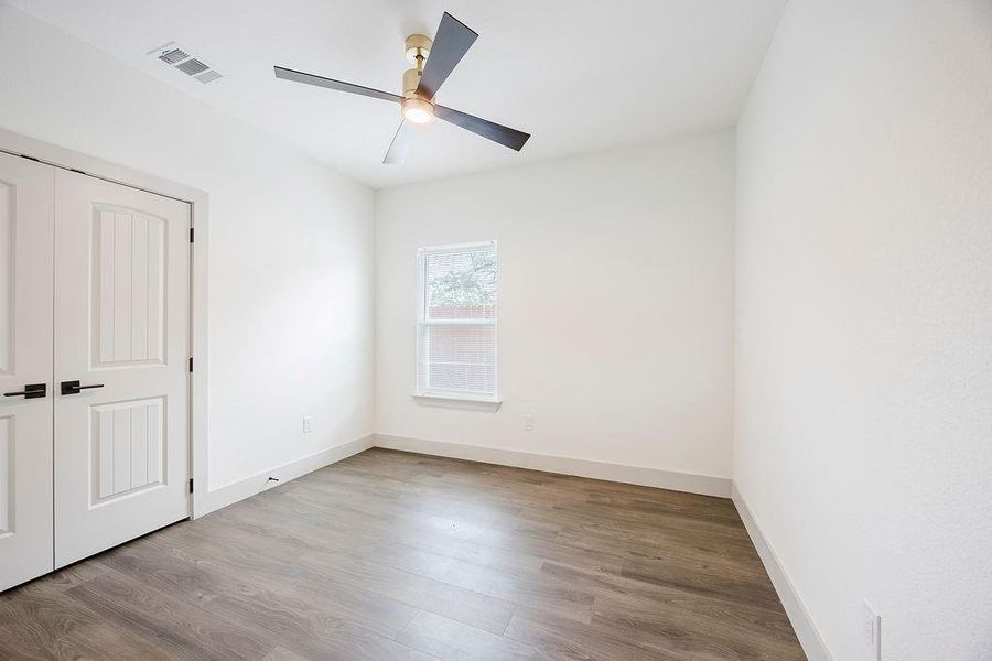 Spacious, unfurnished interior of a new home in , Fort Worth (Image 18).