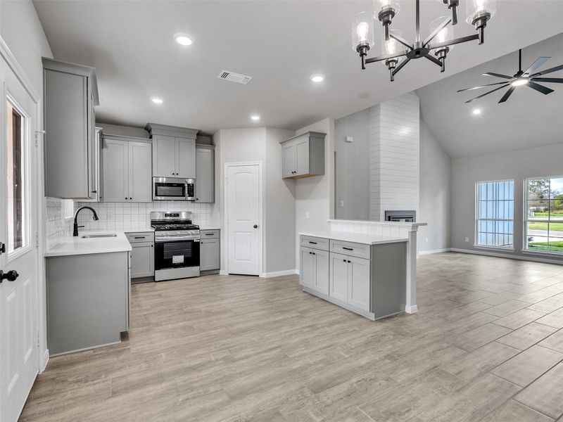 Furnished interior view inside a new home in , Brazoria (Image 5).