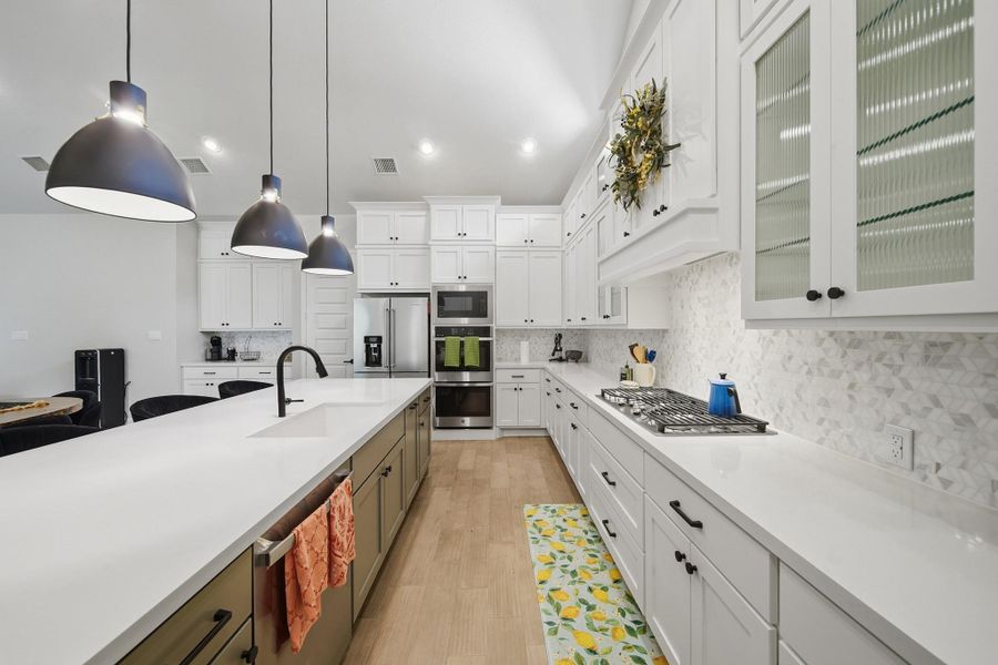 Chefs Kitchen w Double Oven