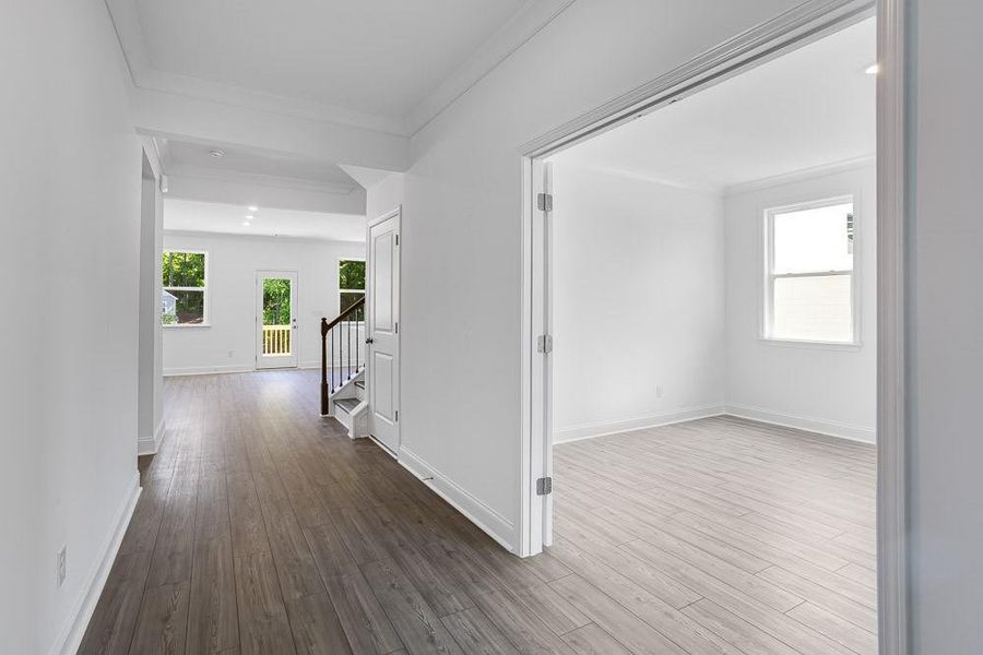 Spacious, unfurnished interior of a new home in Auburn Glen, Dacula (Image 15).