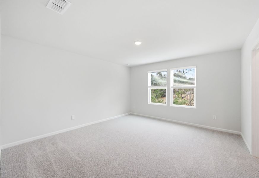 Spacious, unfurnished interior of a new home in Grand Arbor, Blythewood (Image 27).