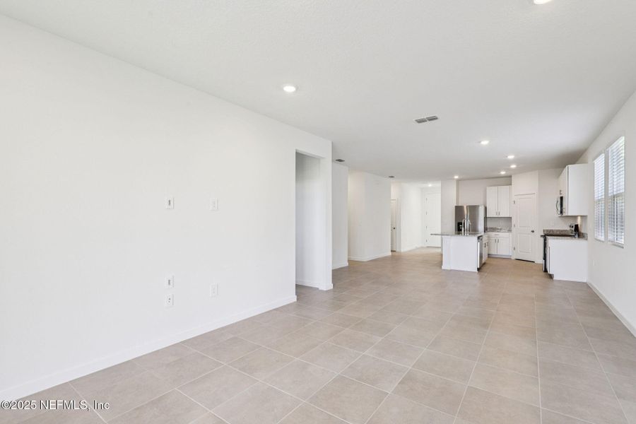 Spacious, unfurnished interior of a new home in Lakes at Bella Lago - Signature Series, Green Cove Springs (Image 32). Spacious, unfurnished interior of a new home in Lakes at Bella Lago - Signature Series, Green Cove Springs (Image 32).