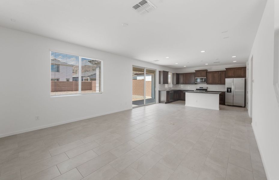 Spacious, unfurnished interior of a new home in Upper Canyon, Phoenix (Image 22).