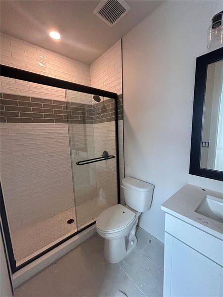 Furnished interior view inside a new home in , Tampa (Image 5).