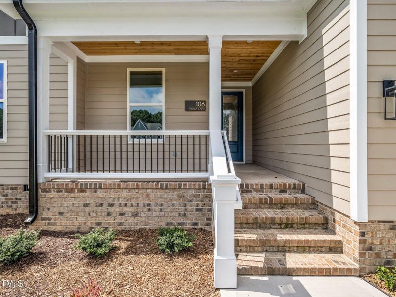 111B7B43-8B83-435B-B033-940AF19AFB1F