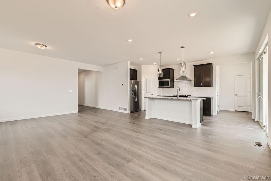 Spacious, unfurnished interior of a new home in Wolf Creek Run, Strasburg (Image 22).