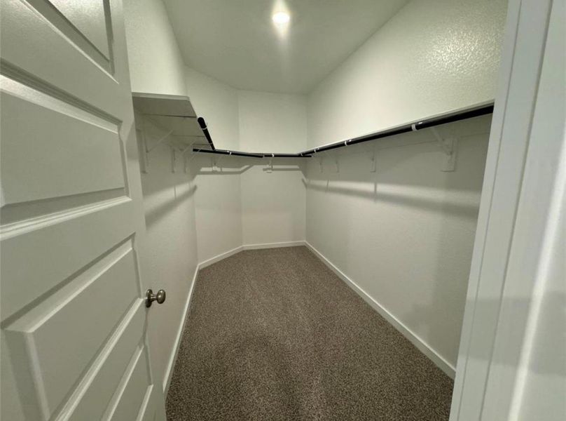 Spacious, unfurnished interior of a new home in Wall Street Village, Richmond (Image 14).