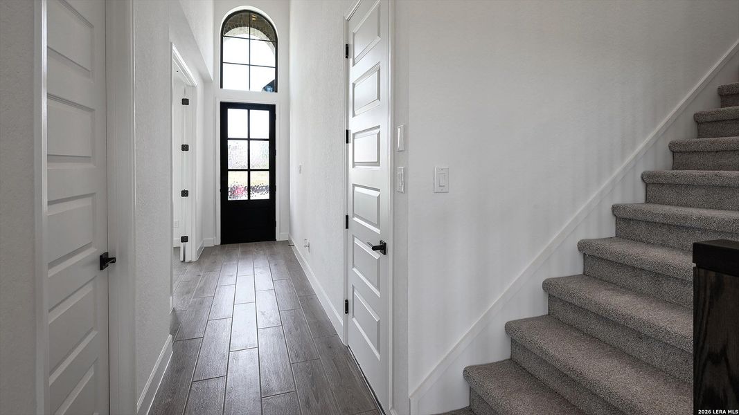 Spacious, unfurnished interior of a new home in Homestead, Schertz (Image 19).