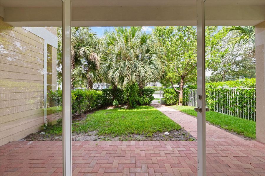 Furnished interior view inside a new home in , Fort Lauderdale (Image 8).