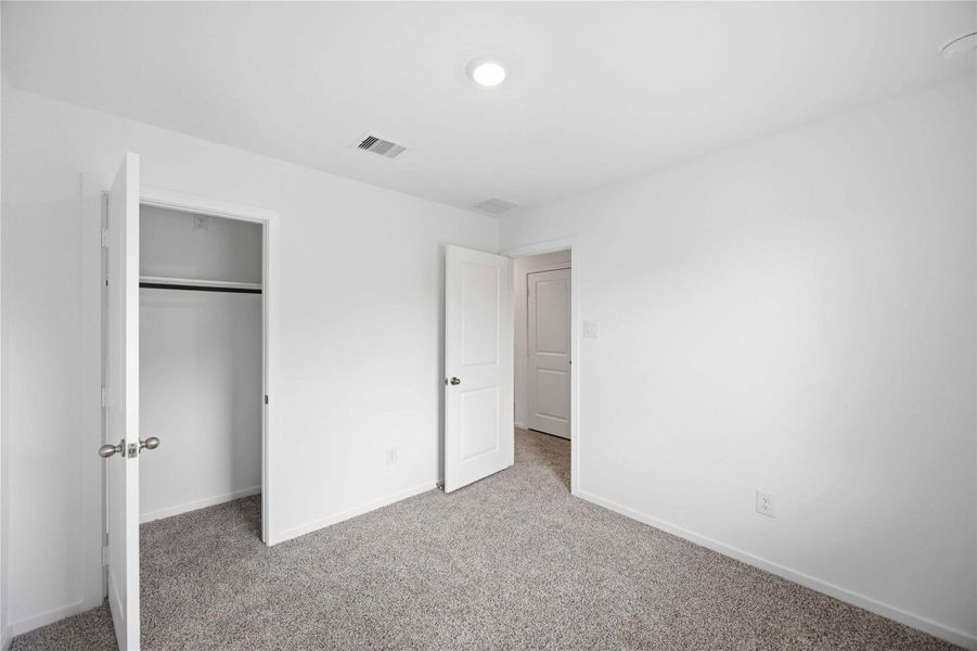 Spacious, unfurnished interior of a new home in Legacy Village, Houston (Image 18).